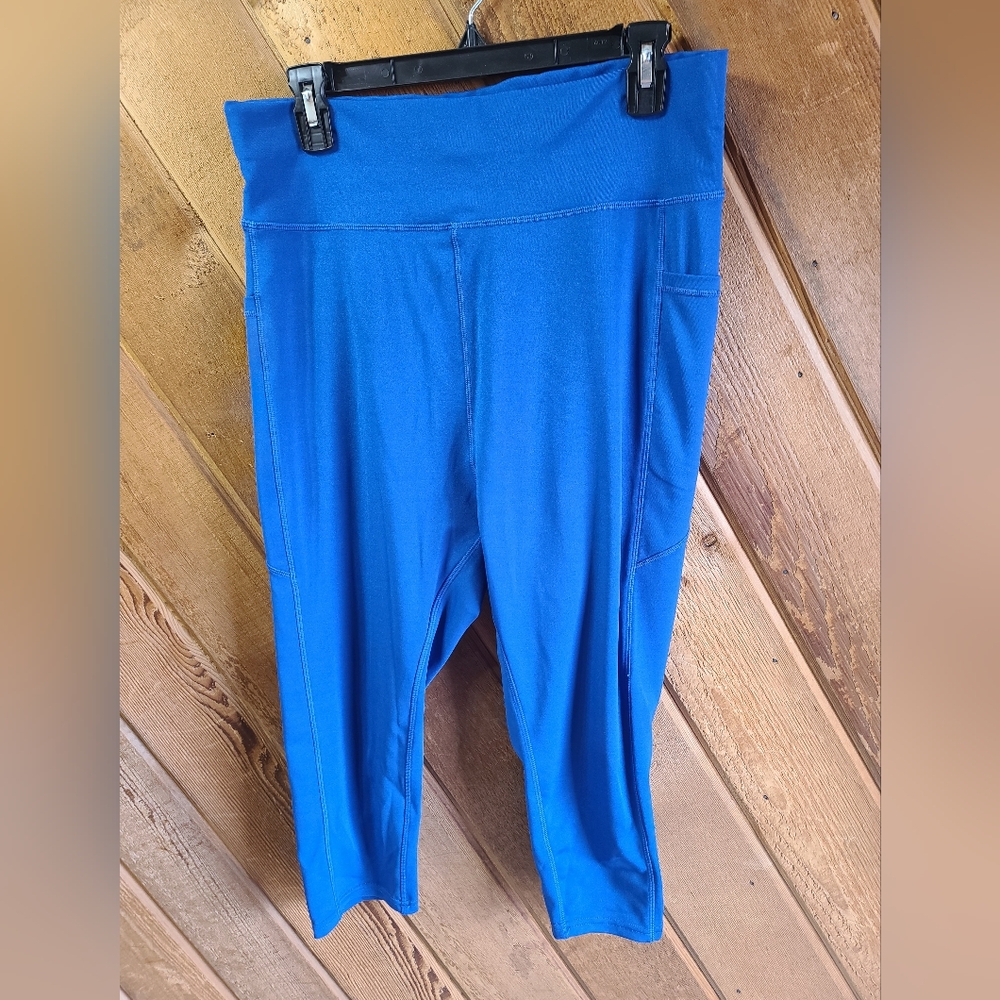 Pop Fit 2XL Blue high rise capri length workout leggings with pockets